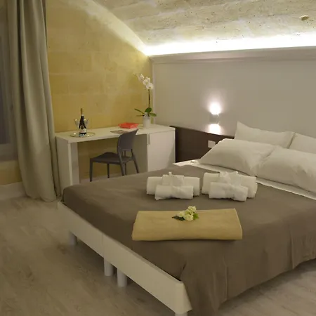 In & Out Matera-3