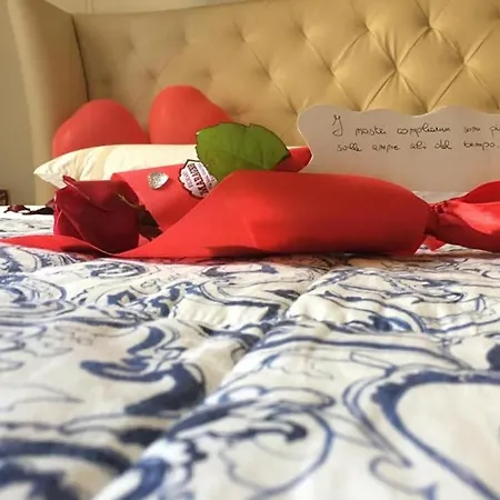 Alla Dimora Di Chiara Suite And Rooms-3